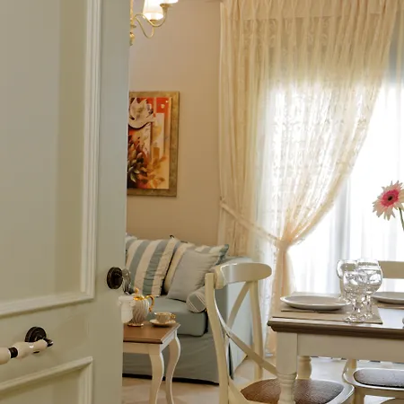 Aparthotel Ionia 4*