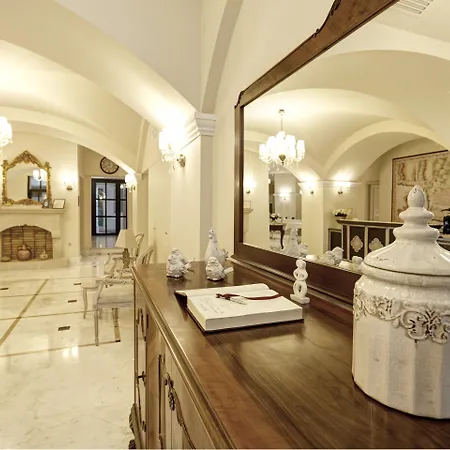 Ionia Aparthotel 4*