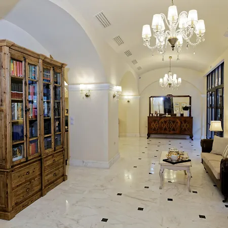 Ionia Aparthotel 4*