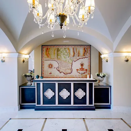 Ionia Aparthotel 4*