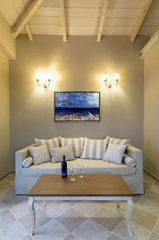 Ionia Aparthotel 4*